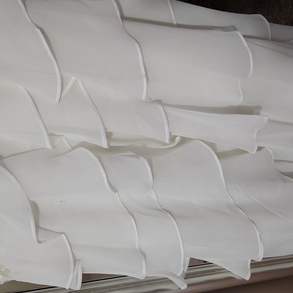 Wedding Dress - Picture 4 of 5